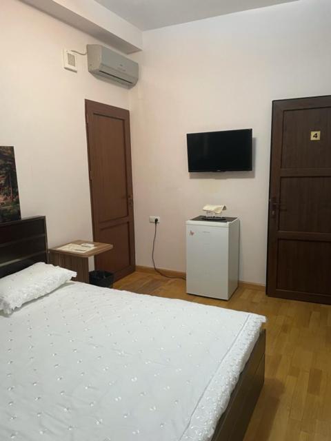 Daniel Boutique Hotel Yerevan Bagian luar foto