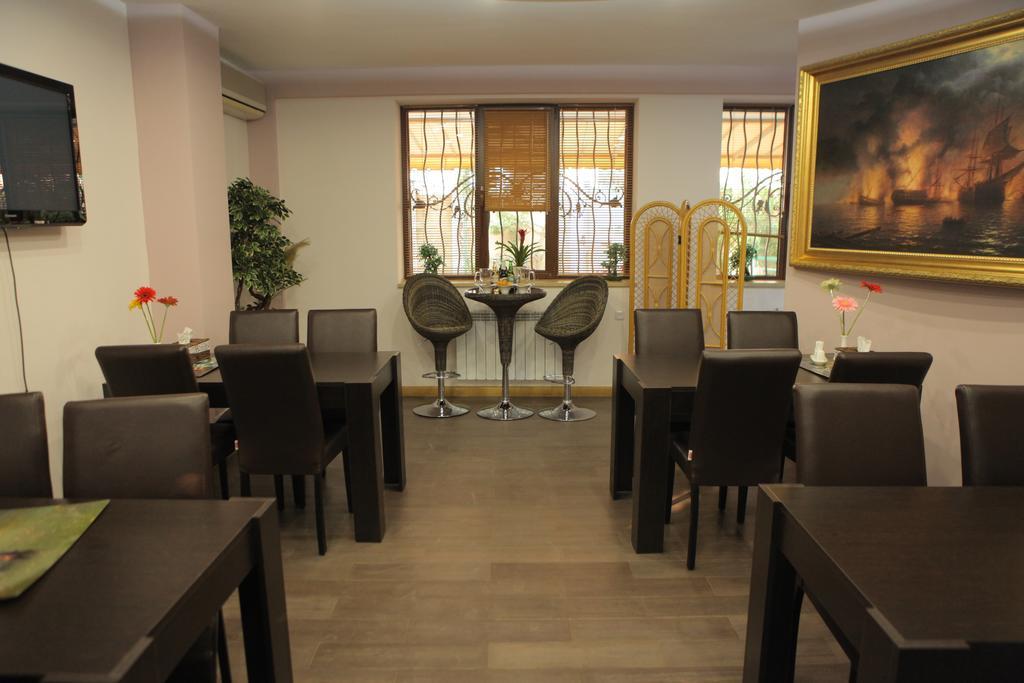 Daniel Boutique Hotel Yerevan Bagian luar foto