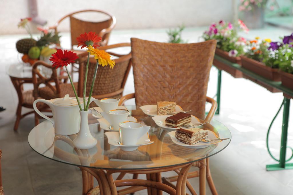 Daniel Boutique Hotel Yerevan Bagian luar foto