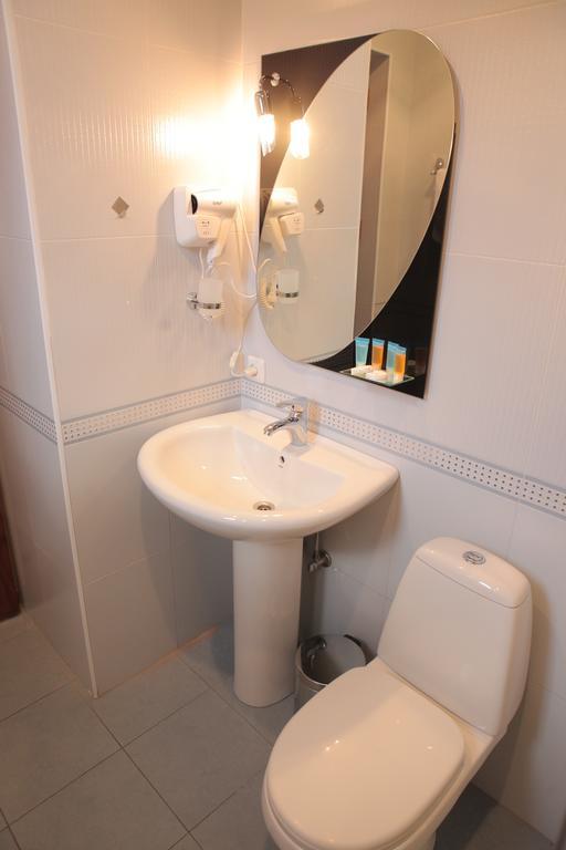 Daniel Boutique Hotel Yerevan Bagian luar foto