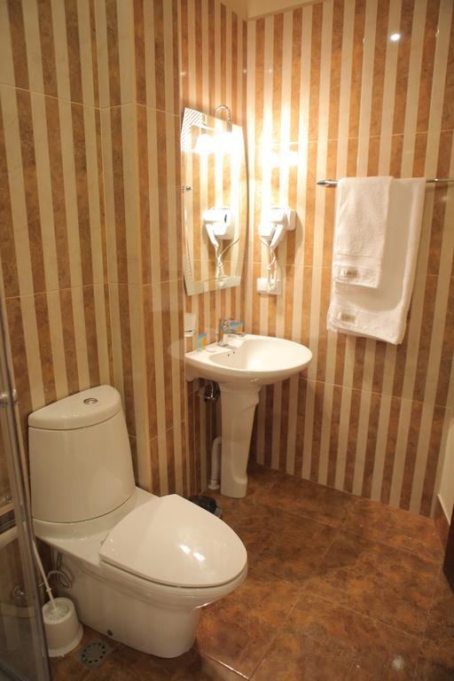 Daniel Boutique Hotel Yerevan Bagian luar foto