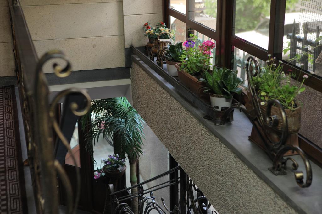Daniel Boutique Hotel Yerevan Bagian luar foto
