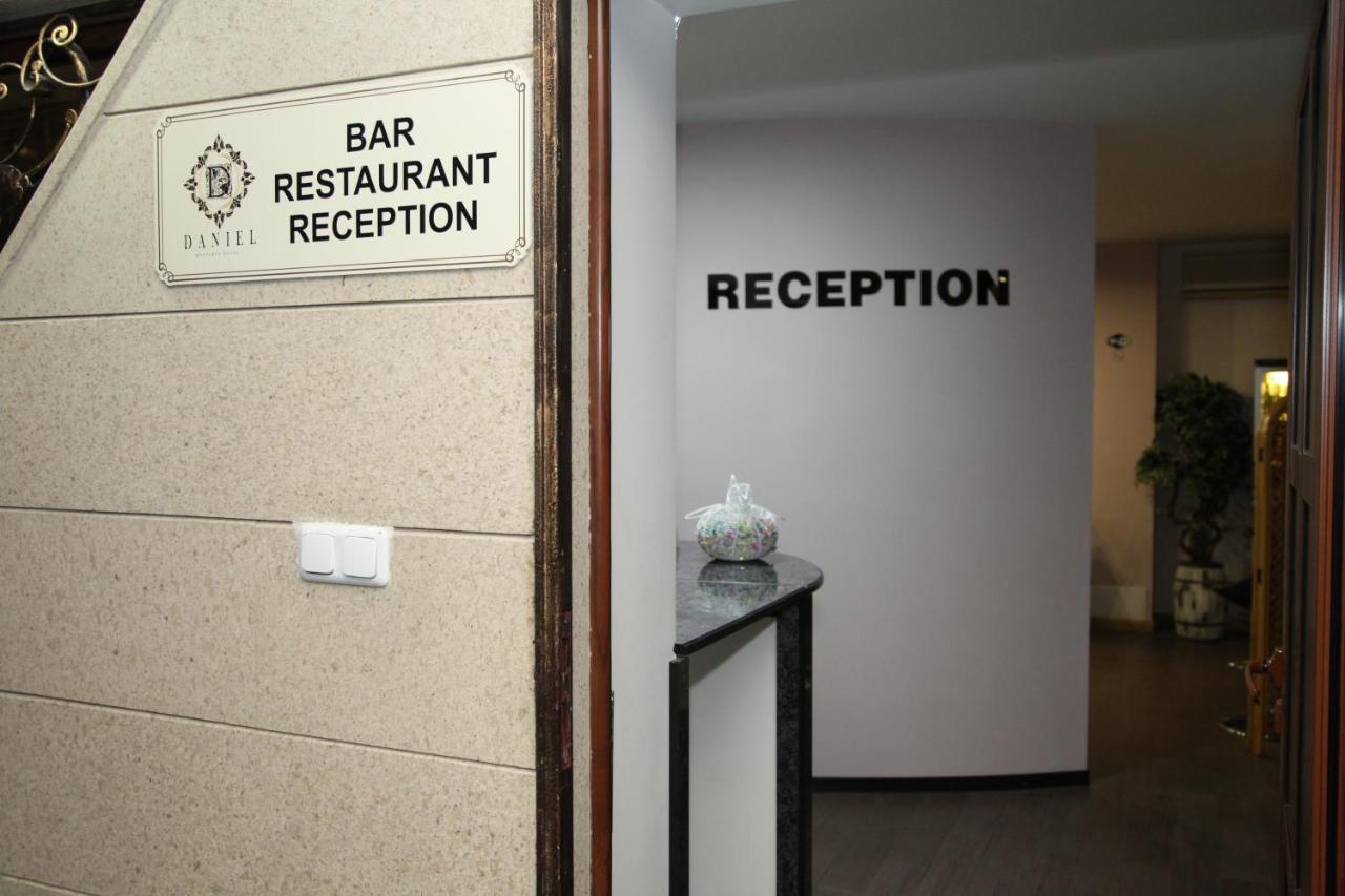 Daniel Boutique Hotel Yerevan Bagian luar foto
